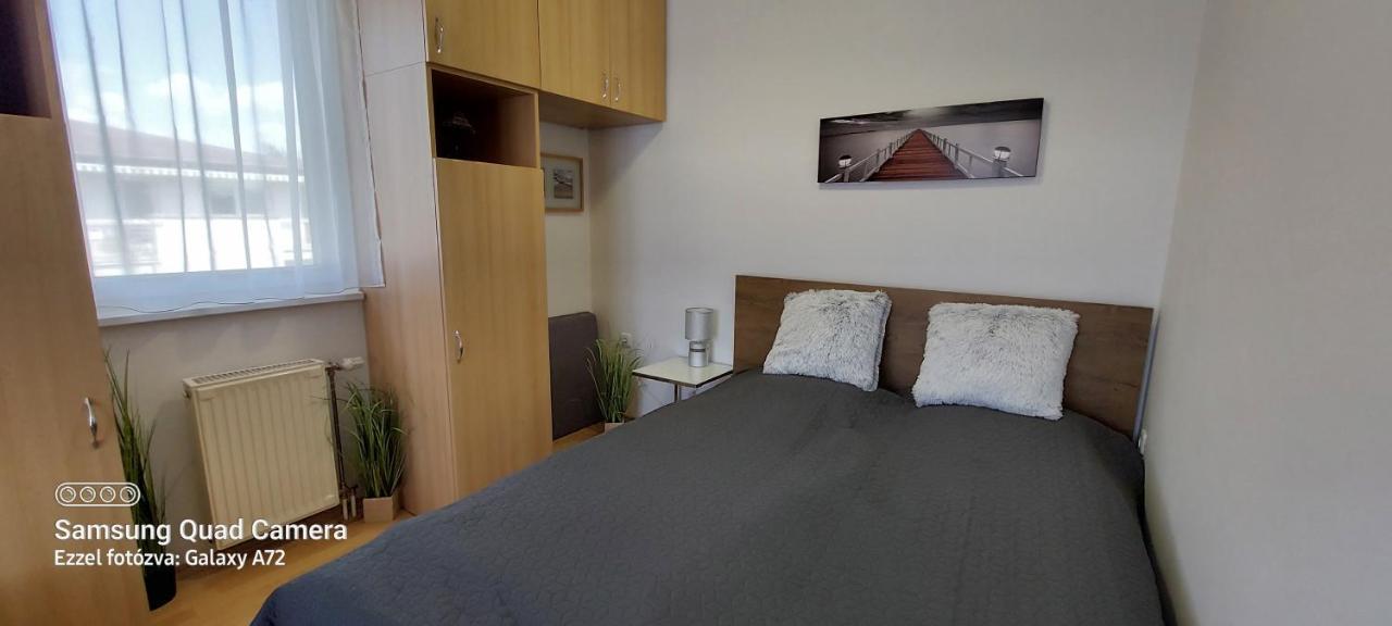 Beszedes-Lak, Aranypart Apartment Siofok Ngoại thất bức ảnh
