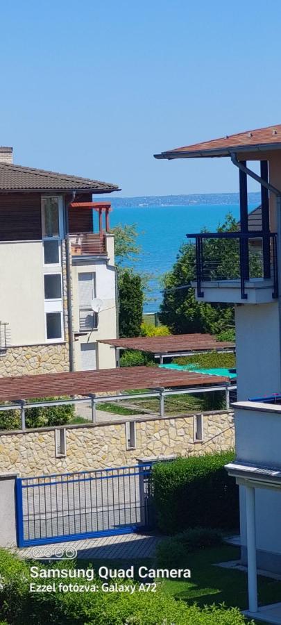 Beszedes-Lak, Aranypart Apartment Siofok Ngoại thất bức ảnh